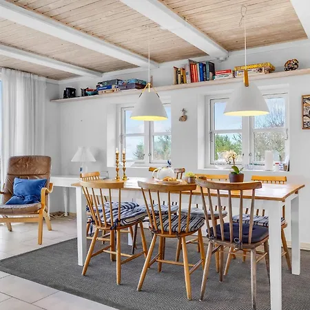 Cozy In With Kitchen Glesborg